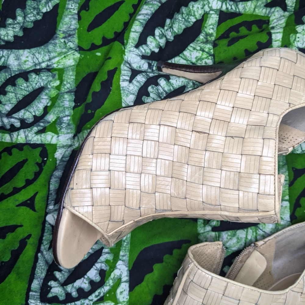 Ankle peep toe